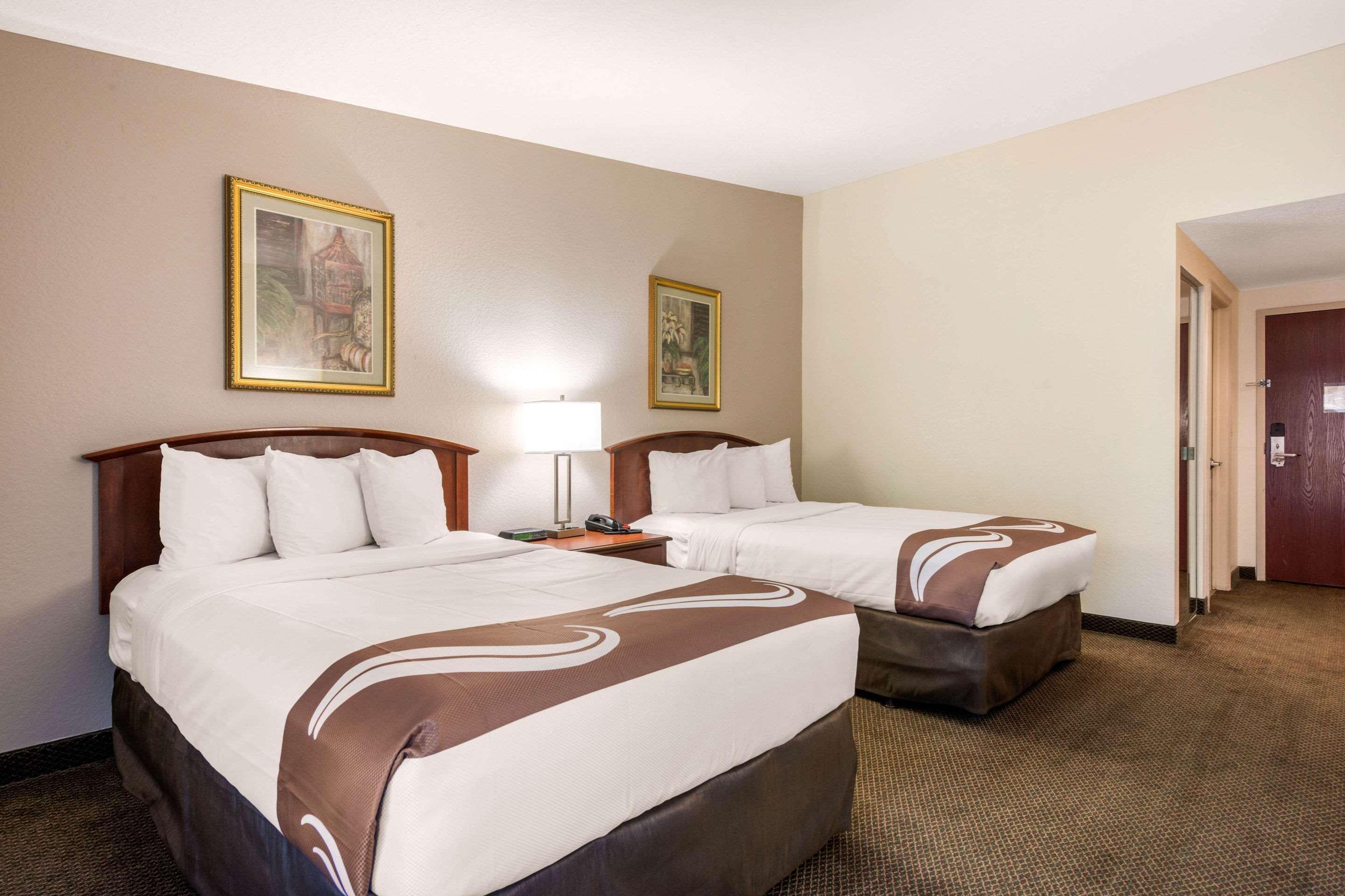 Quality Inn & Suites Tarpon Springs South Exterior foto
